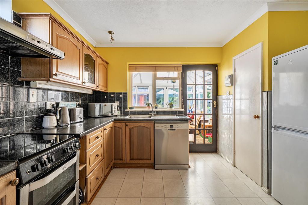 Property photo 3 of 17 1488575-10-6A63556282Ab2.Jpg