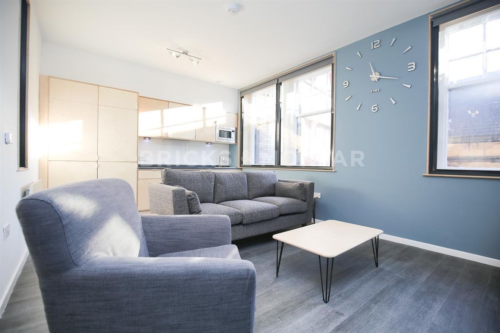 Property photo 1 of 8 Lyyxzx7F8J2Seewqokkc2A5Xqpe.Jpg