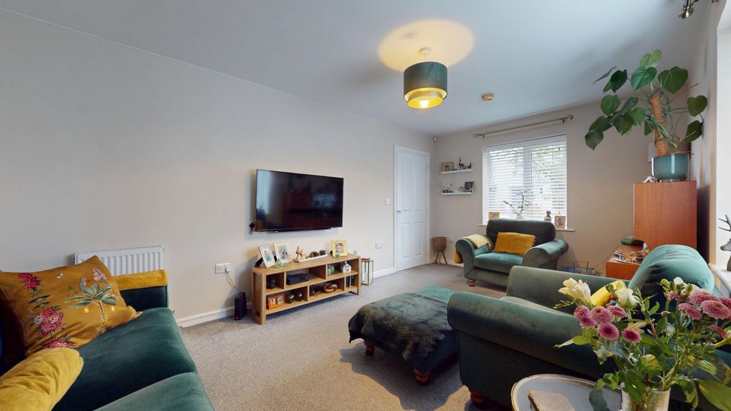 Property photo 3 of 23 4611174