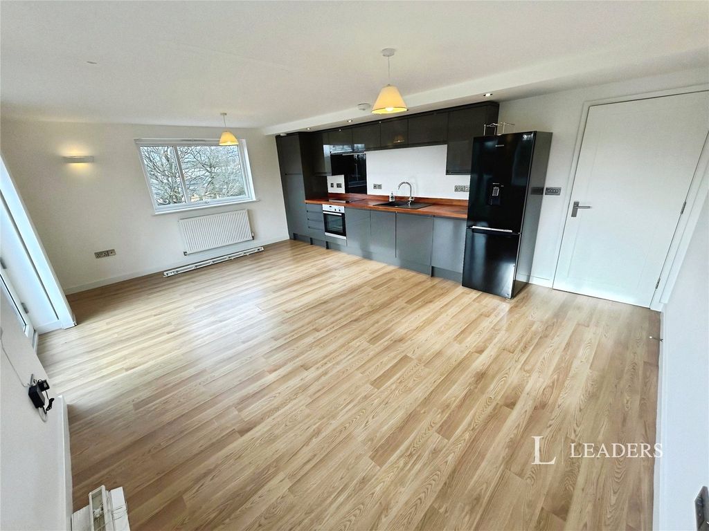 Property photo 2 of 14 2
