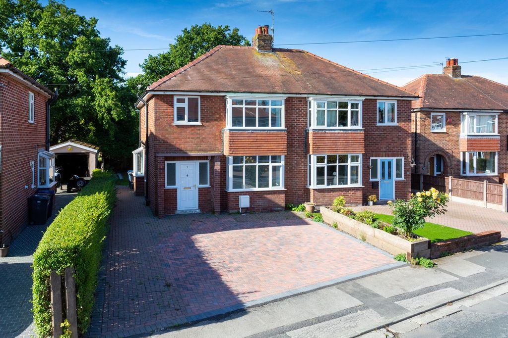 Property photo 2 of 15