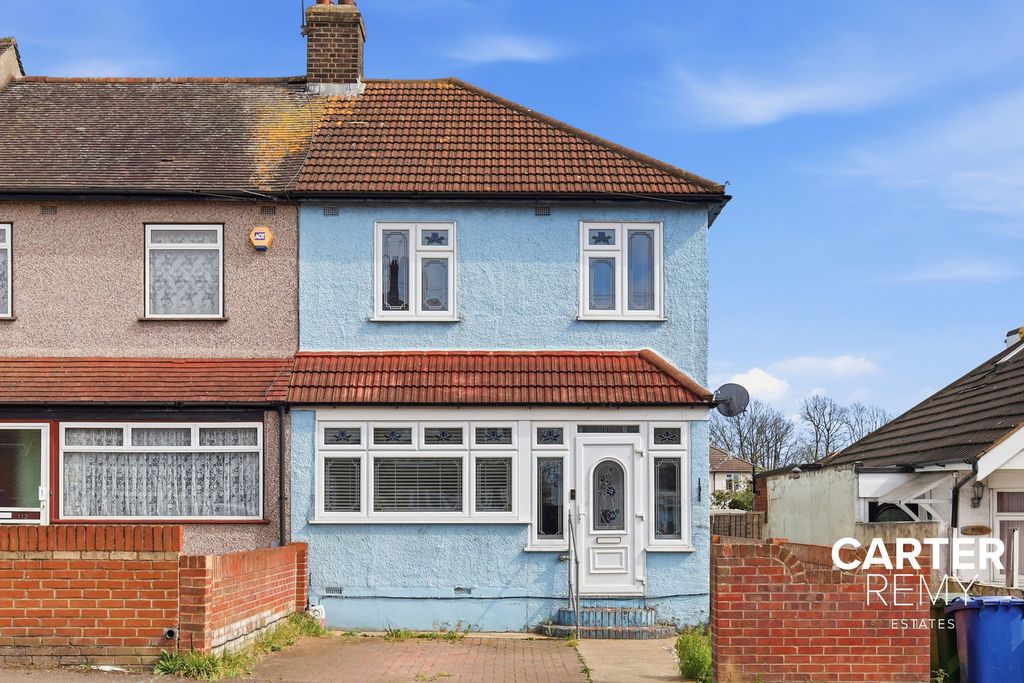 Property photo 1 of 28