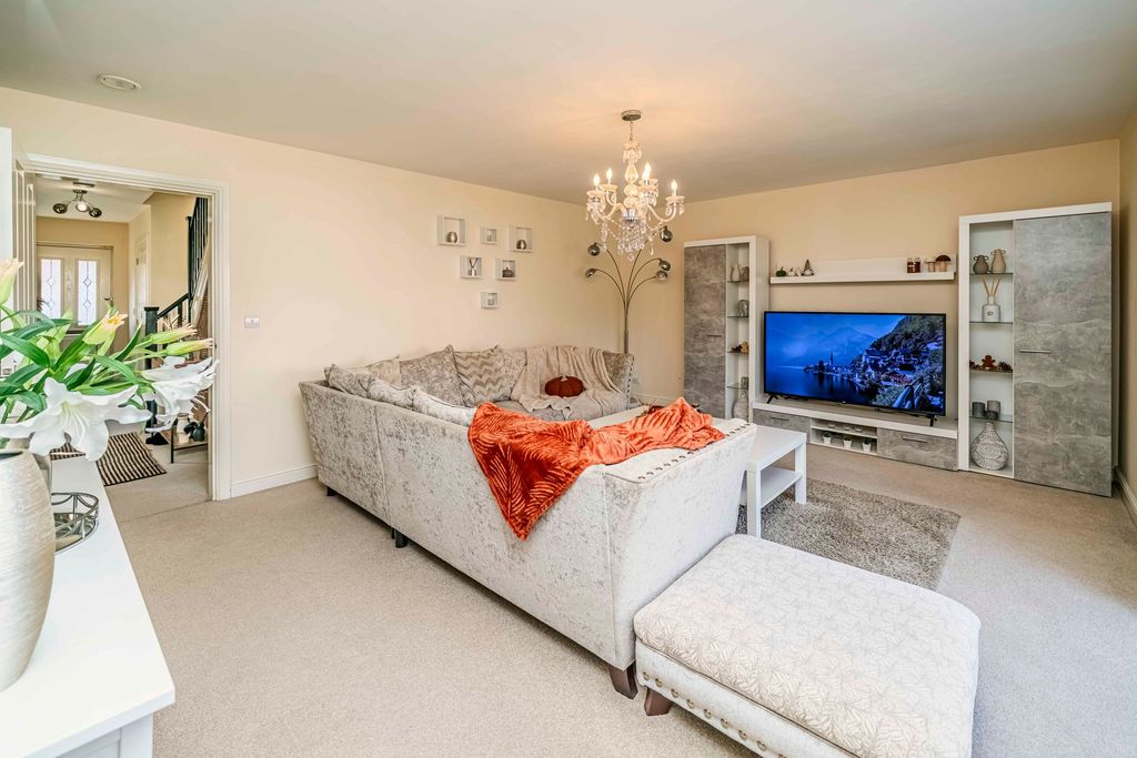 Property photo 2 of 53