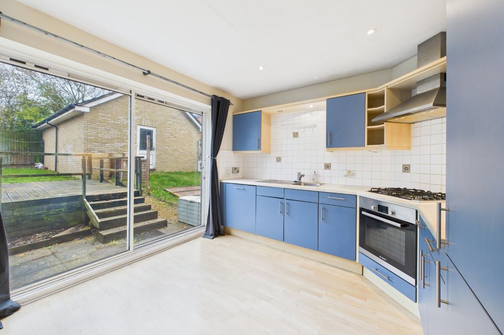 Property photo 3 of 10 Picture No. 20