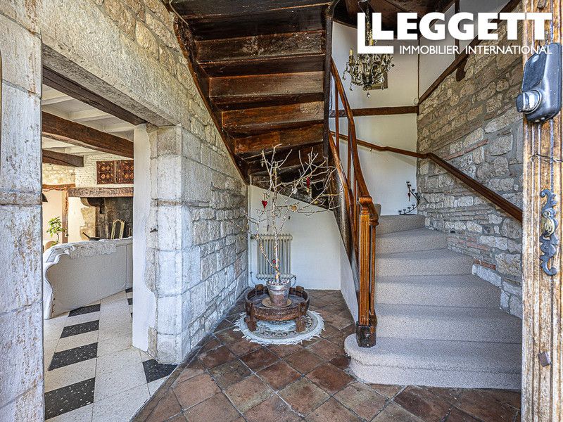 Property photo 3 of 10