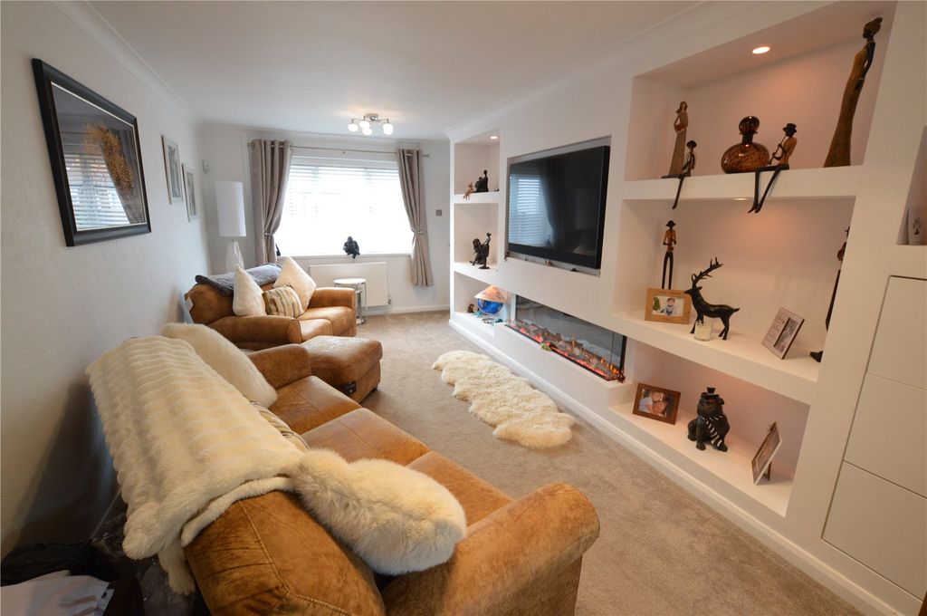 Property photo 3 of 13 Picture No. 11