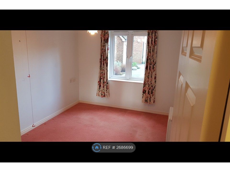 Property photo 2 of 19 Double Bedroom