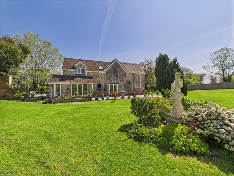 Property photo 2 of 33 Photo 30
