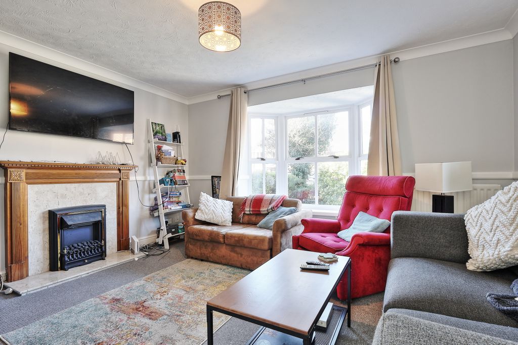 Property photo 2 of 27 1A