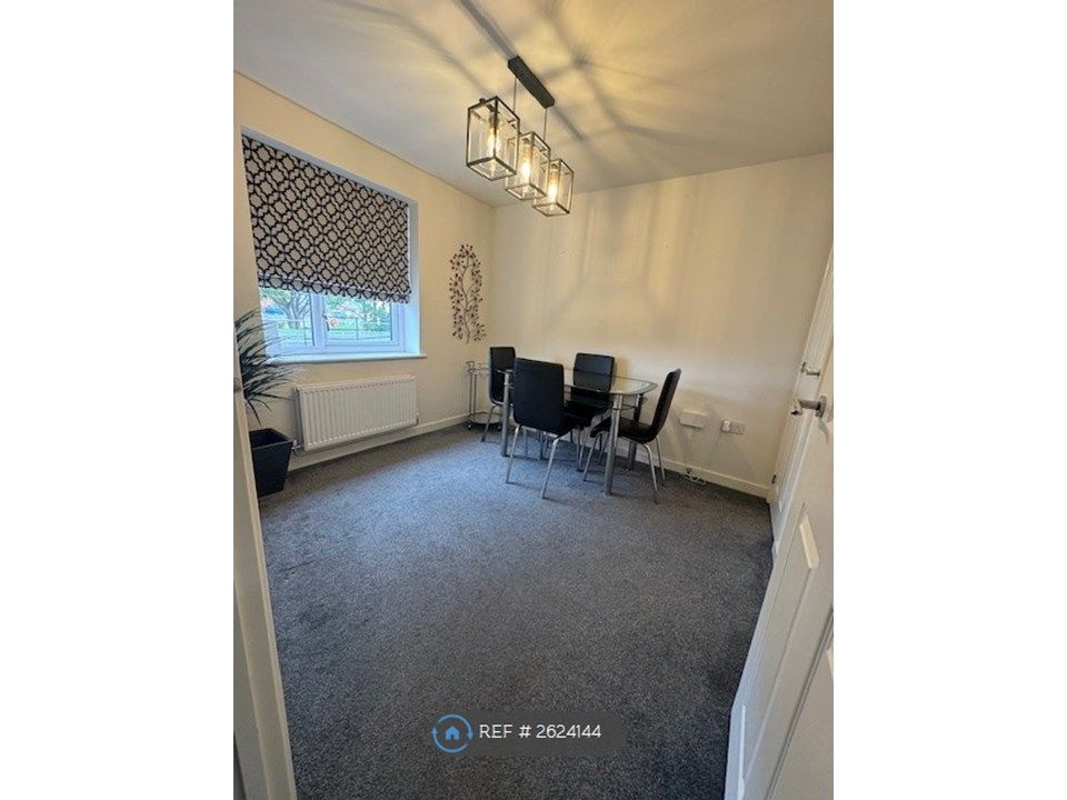 Property photo 1 of 16 Dining Angle View