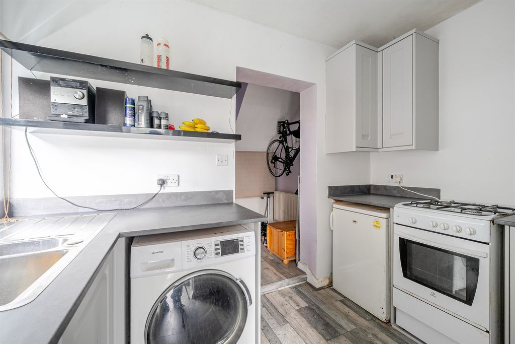 Property photo 2 of 14