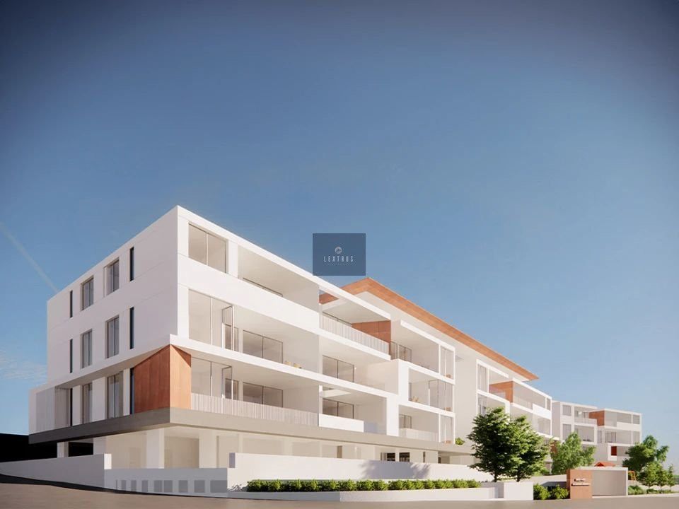 Property photo 1 of 3