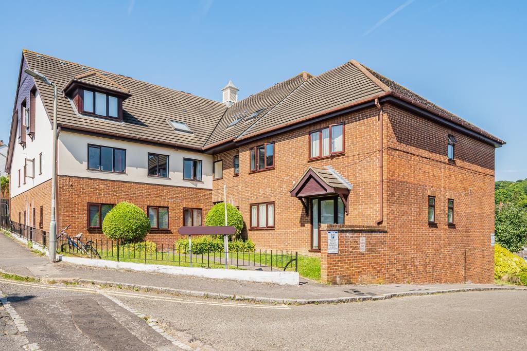 Property photo 1 of 10 Outside View