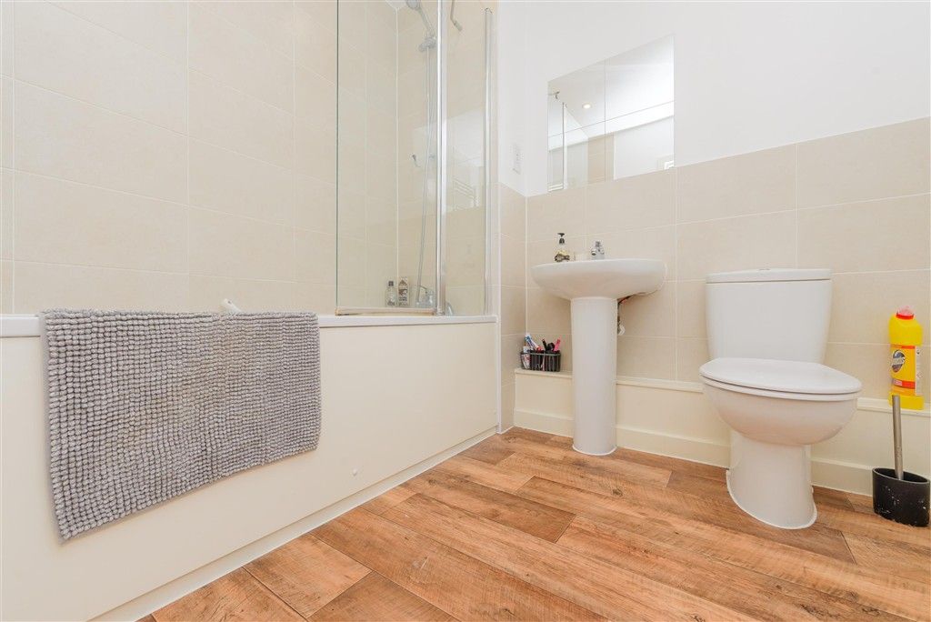 Property photo 2 of 3 Bathroom
