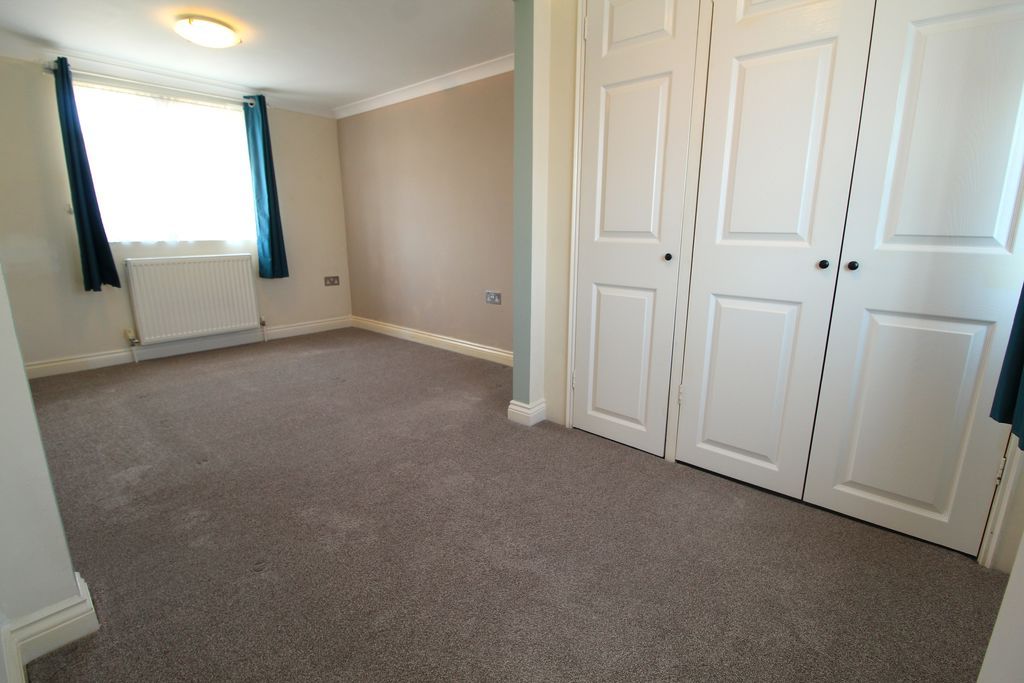 Property photo 3 of 13 Bedroom