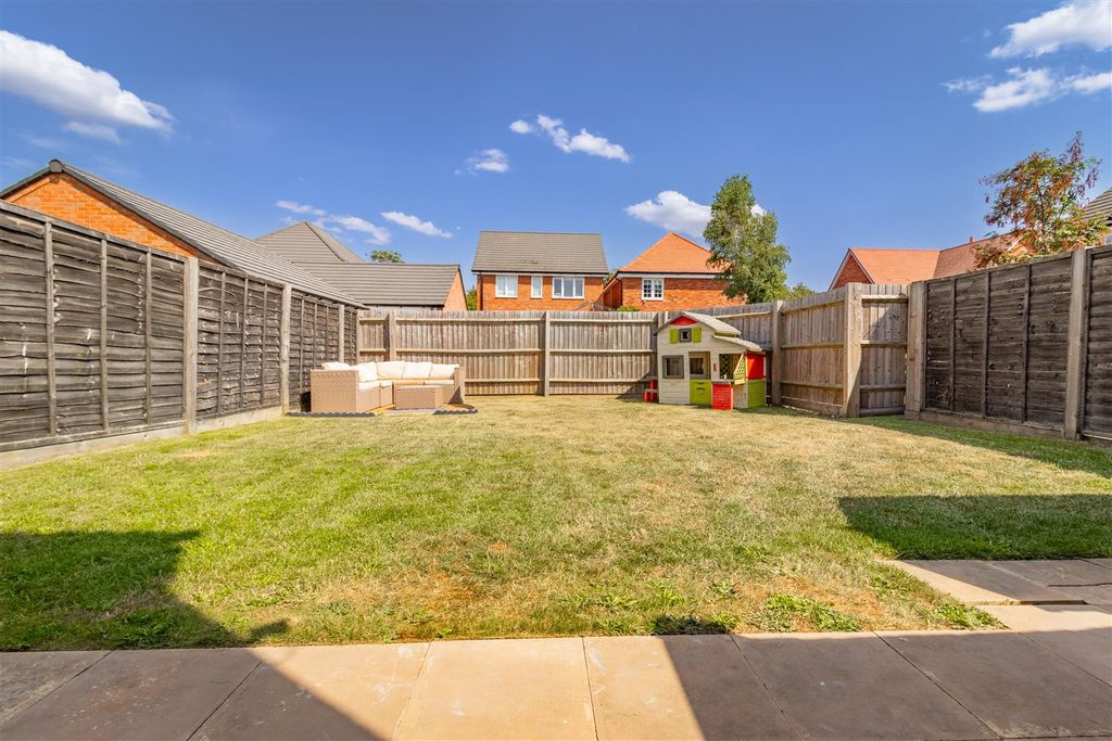 Property photo 2 of 26 Moorhen Grove, 28-92.Jpg