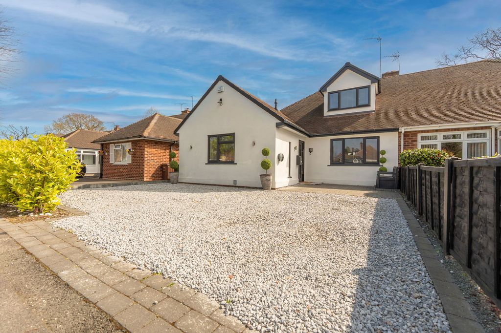 Property photo 1 of 42
