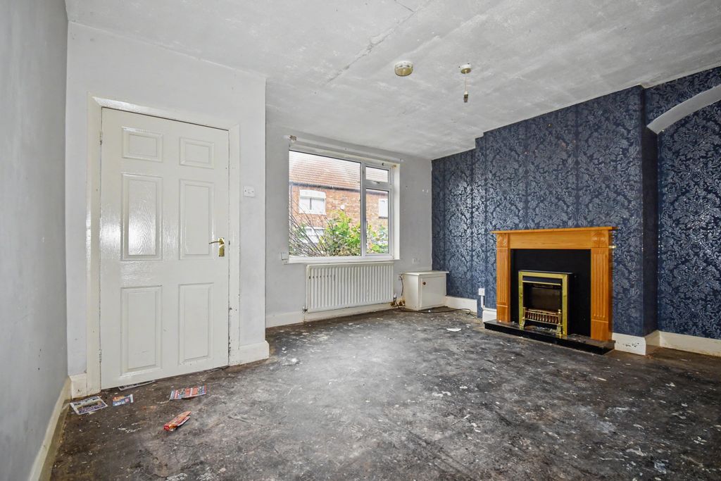 Property photo 2 of 16 35 Powell Street, Selby, North Yorkshire, Yo8 4Bx