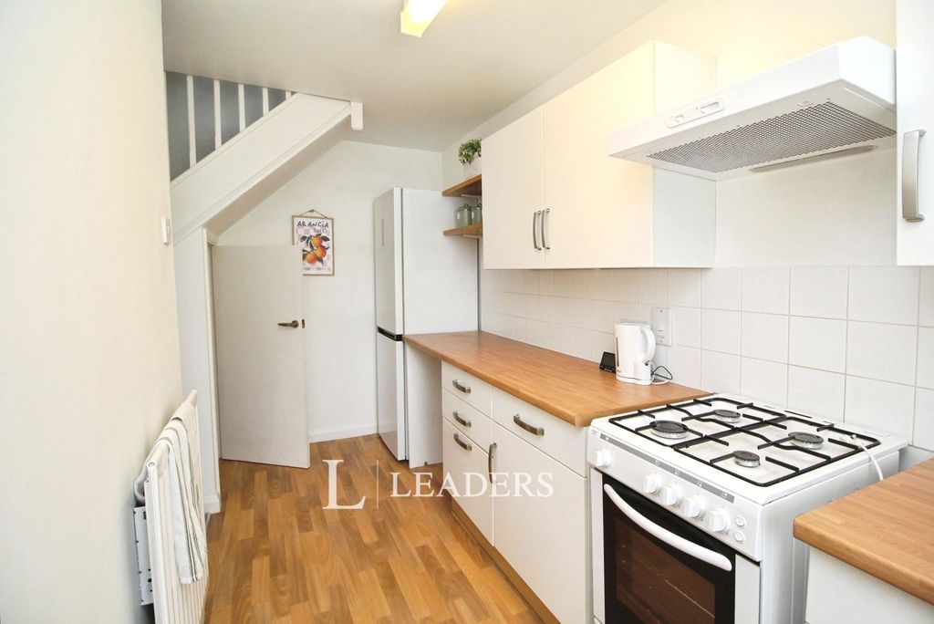 Property photo 3 of 6 Pbox-Img.Jpg