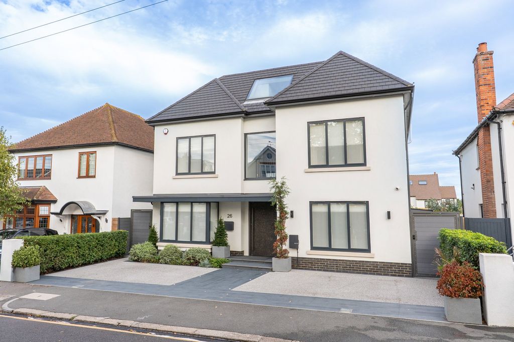 Property photo 1 of 58