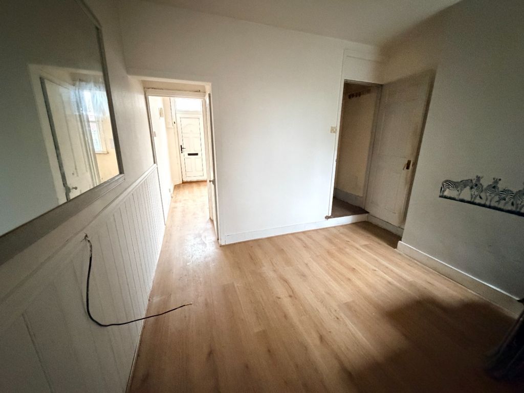 Property photo 3 of 4 4860554