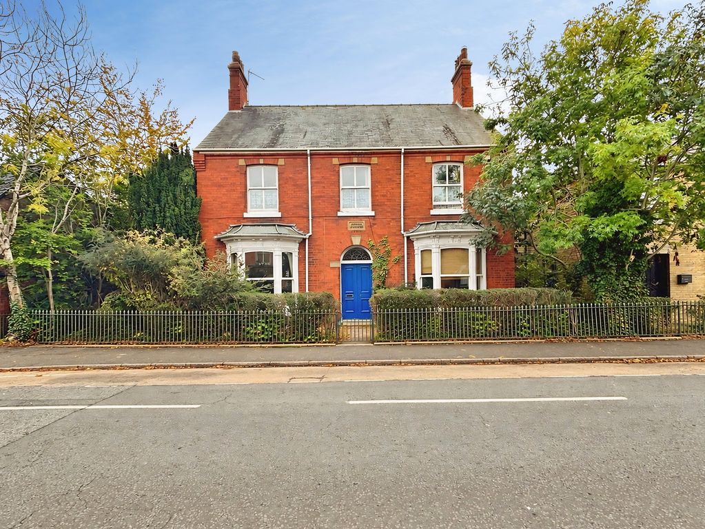 Property photo 1 of 25