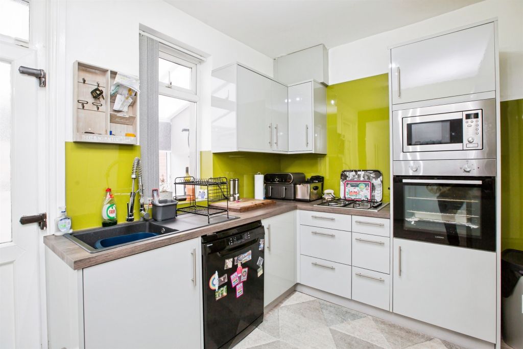 Property photo 3 of 17