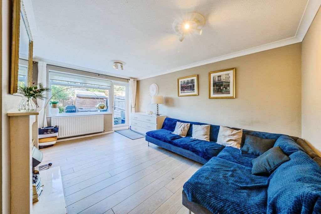 Property photo 2 of 18 Lounge/Dining Room