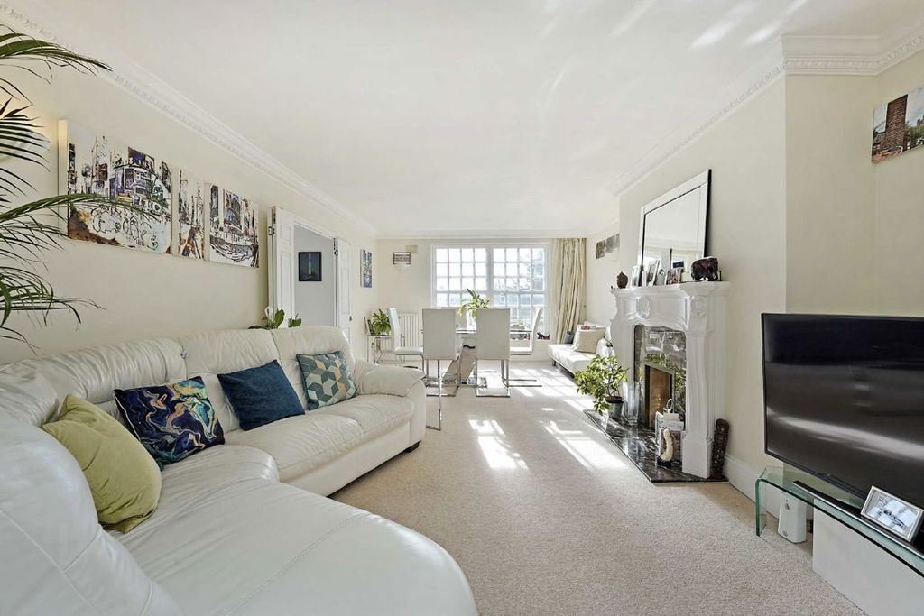 Property photo 2 of 5