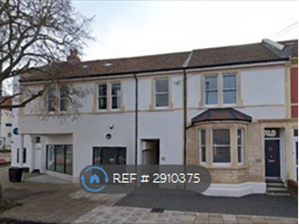 Property photo 3 of 35
