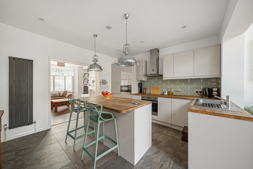 Property photo 3 of 27 5331883