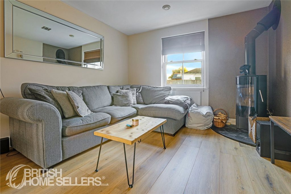 Property photo 2 of 14 Picture No. 04