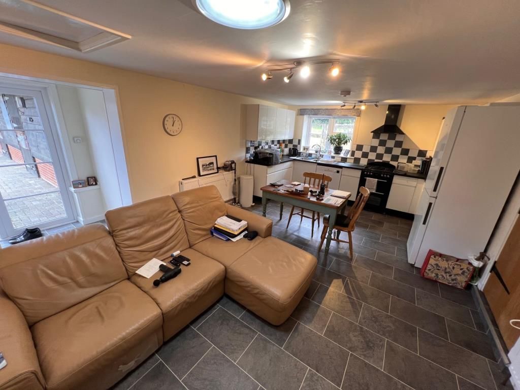 Property photo 2 of 10 Living Room