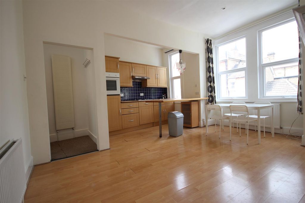 Property photo 1 of 5