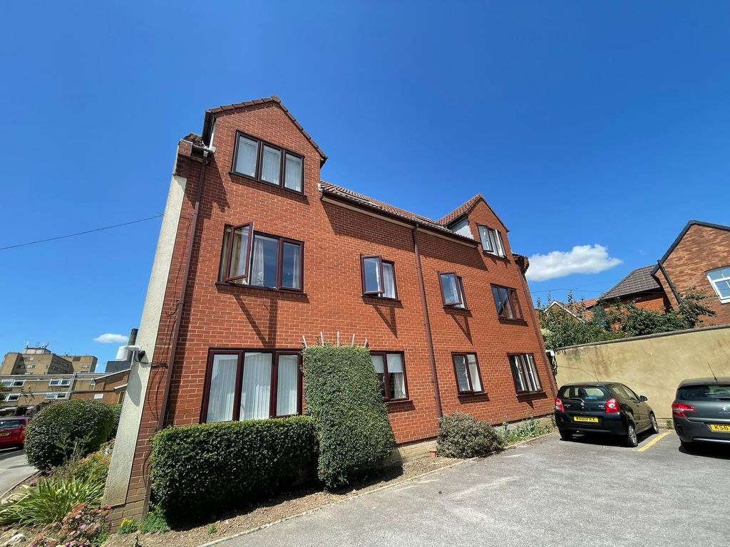 Property photo 1 of 2