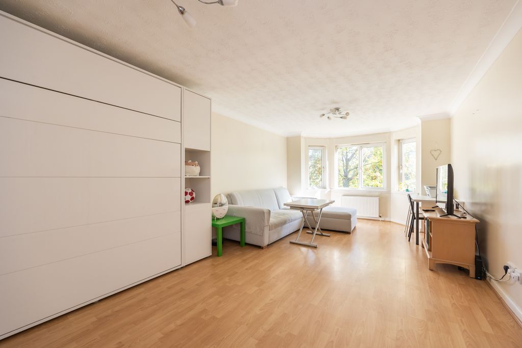 Property photo 2 of 19 Property Image 2