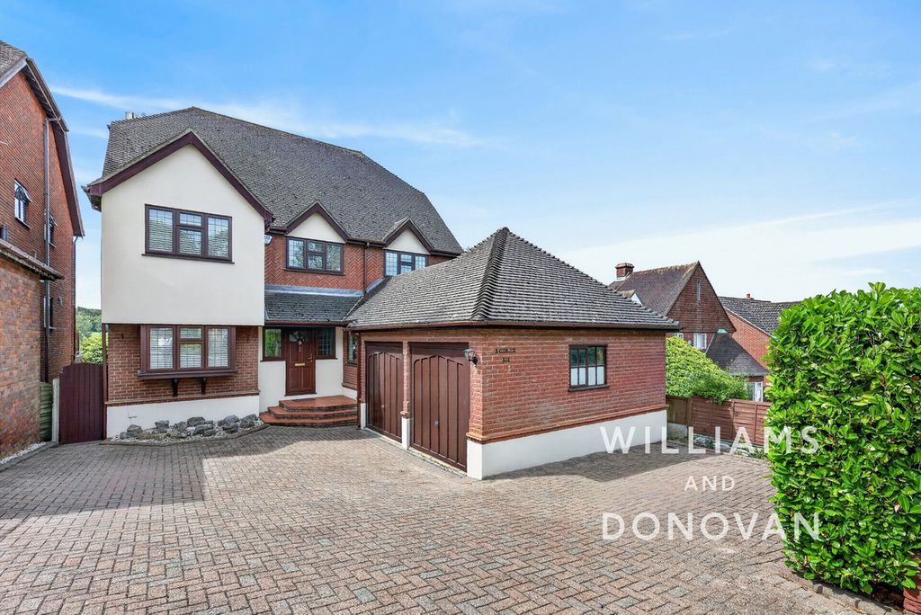 Property photo 1 of 34