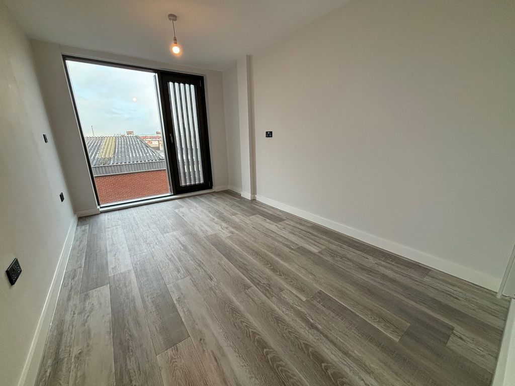 Property photo 3 of 5