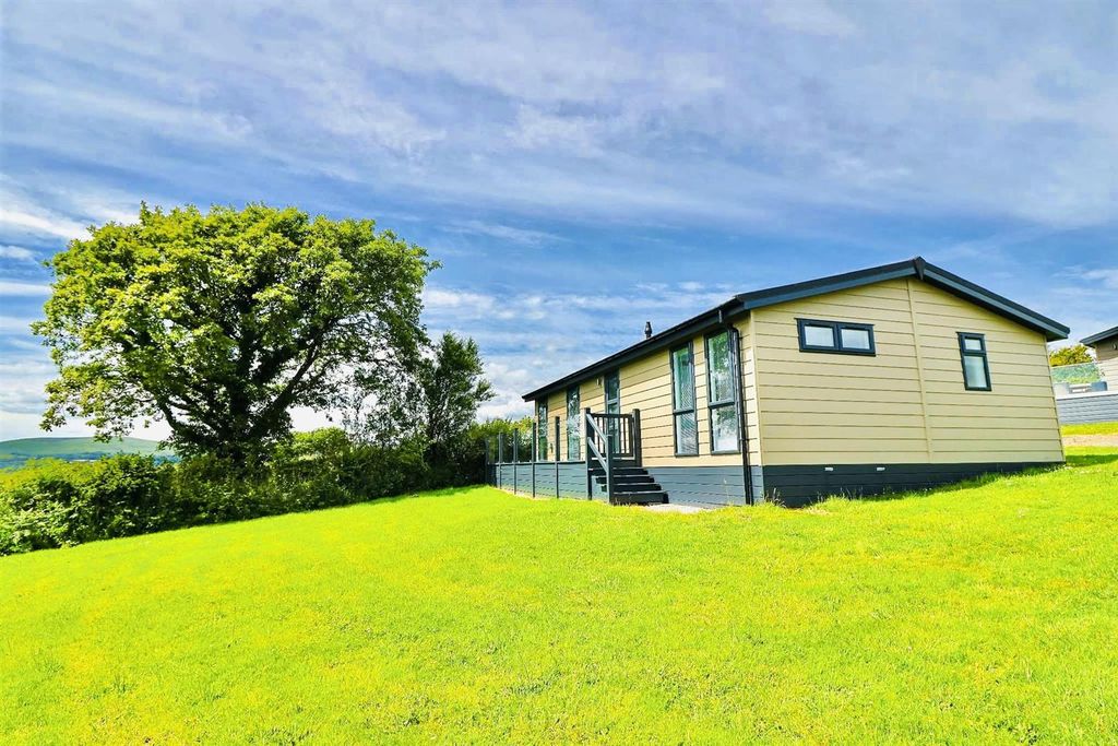 Property photo 1 of 35 8Webland14.Jpg