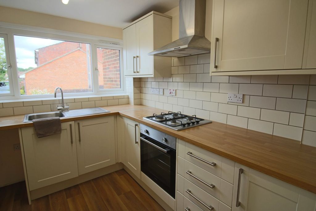 Property photo 3 of 18 Img_3339