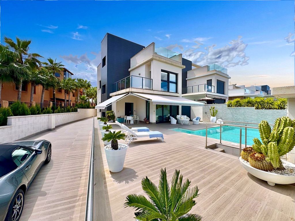Property photo 1 of 50