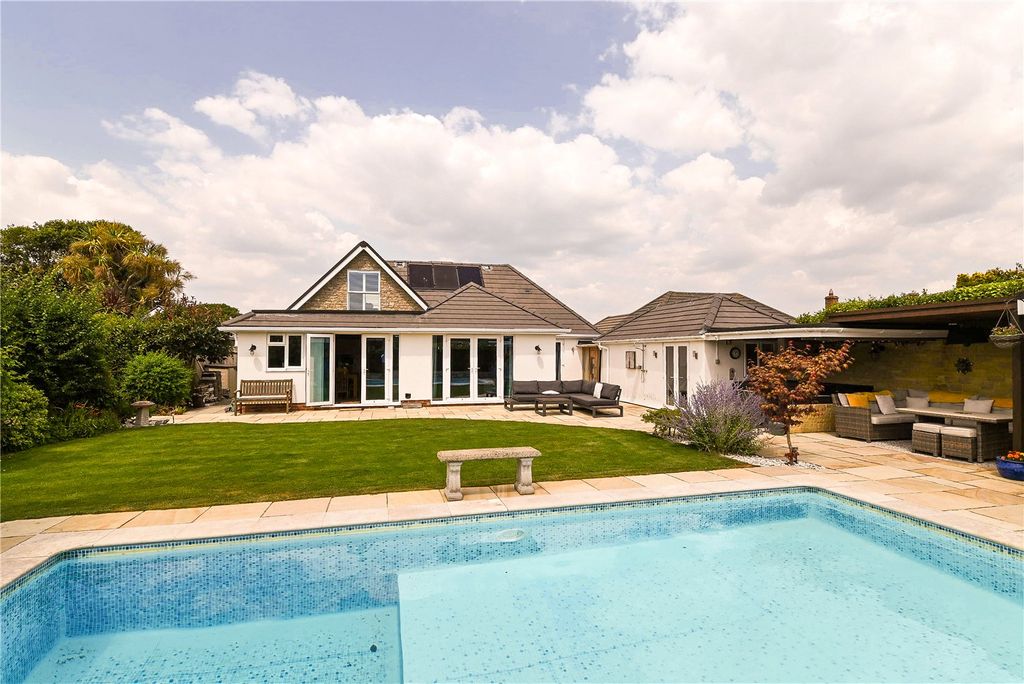 Property photo 1 of 22 Picture No. 01