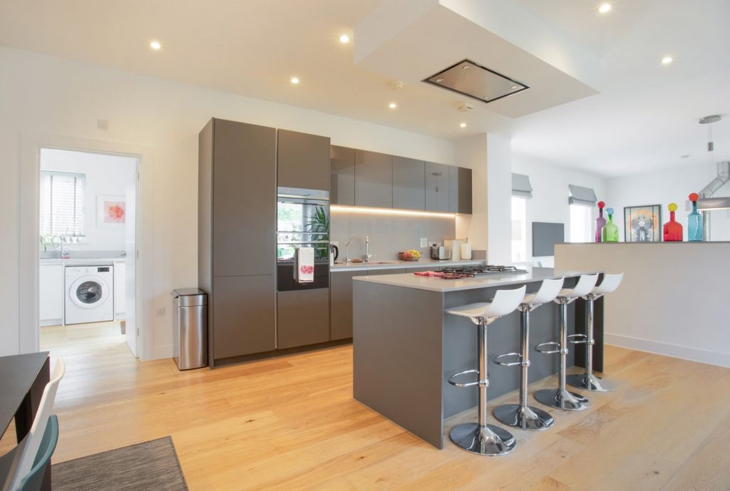Additional image 4 of 4 bed detached house to rentBrook End Close, Trumpington, Cambridge, Cambridgeshire CB2