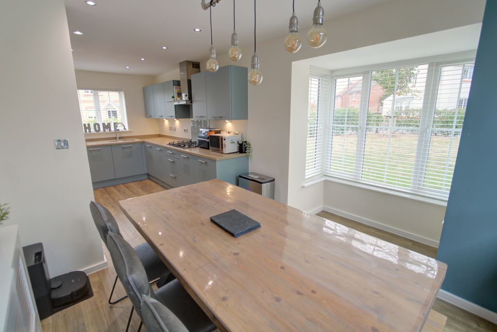 Property photo 2 of 20 Kitchen Diner A