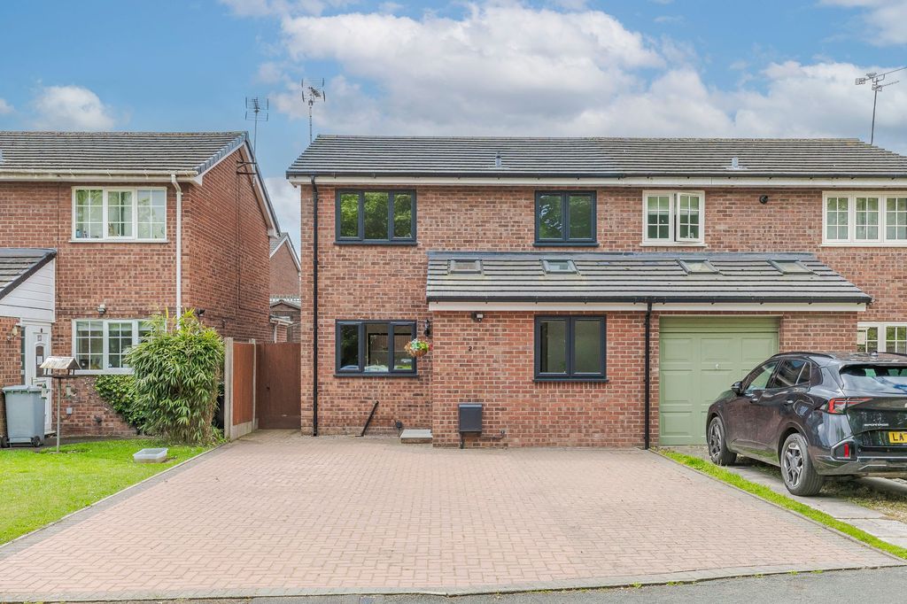 Property photo 1 of 30