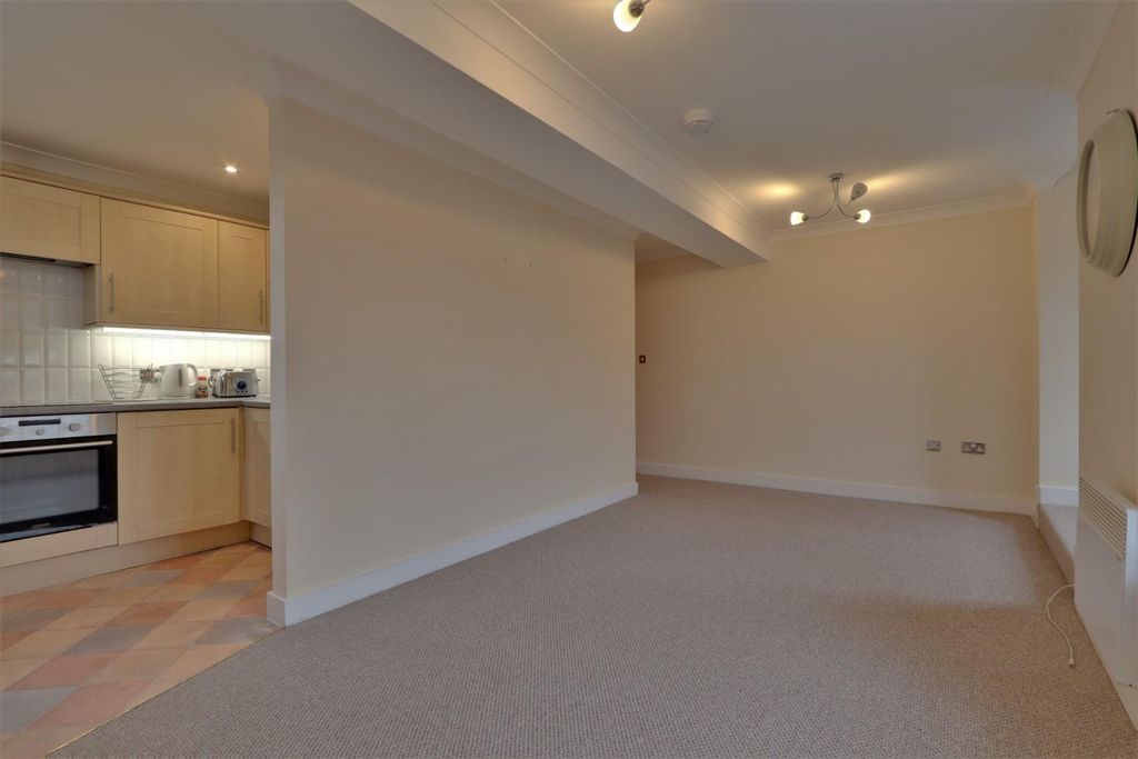 Property photo 3 of 10 Living Room