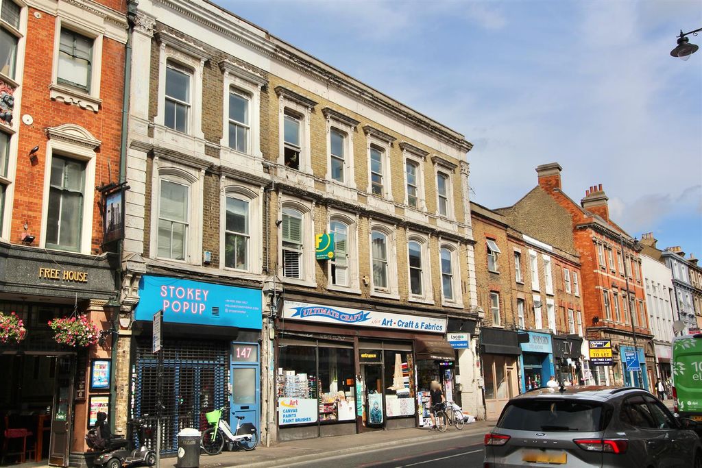 Property photo 2 of 12 Stoke Newington High Street. N16
