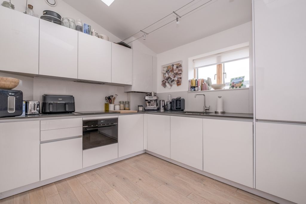 Property photo 2 of 17 Kitchen C