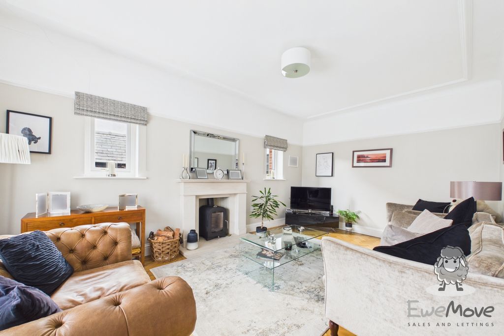 Property photo 3 of 32 3