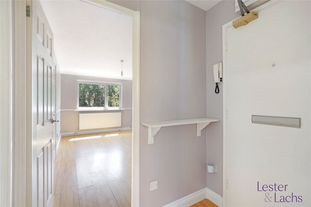Property photo 2 of 16 Picture No. 01